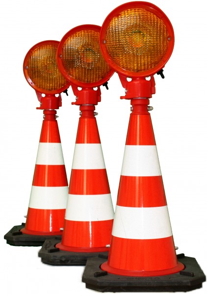 GPS-Blitz-Lauflichtanlage mit LED-Technik auf TL-Verkehrsleitkegel 75 cm